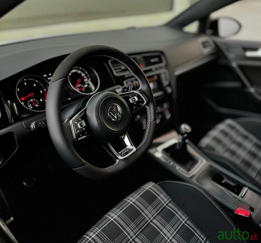 2014' Volkswagen Golf 2.0 Tdi Gtd photo #5