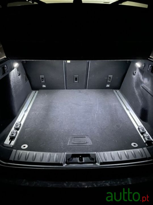 2016' Jaguar F-Pace photo #5