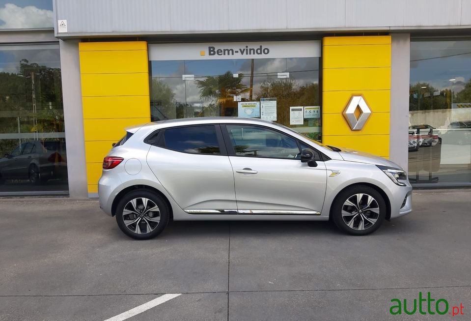 2021' Renault Clio photo #5