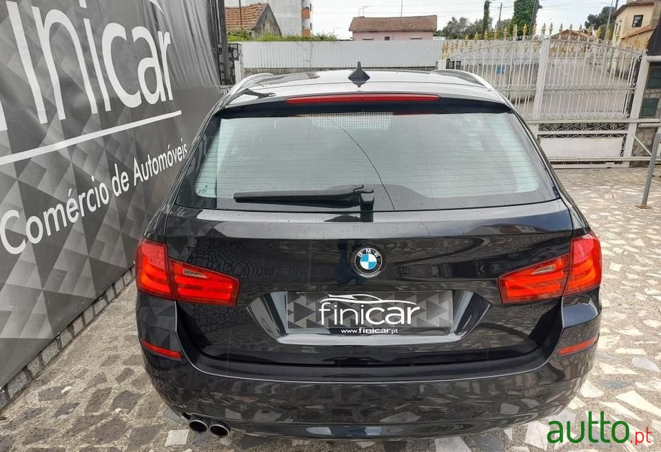 2010' BMW 520 photo #5