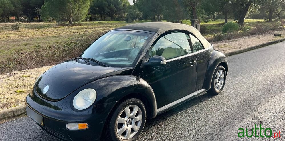 2004' Volkswagen New Beetle 1.6 photo #3