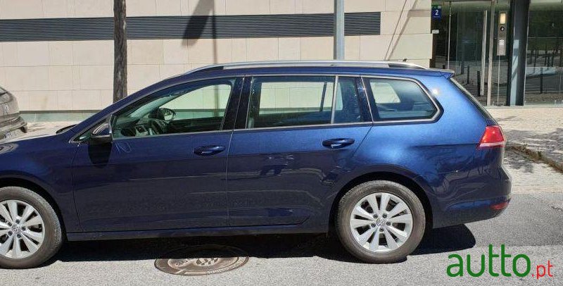 2016' Volkswagen Golf Variant photo #2