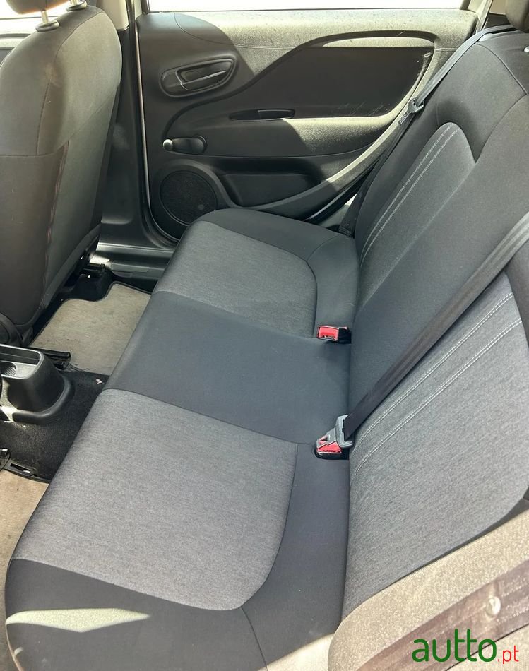 2014' Fiat Punto 1.3 M-Jet Easy S&S photo #4