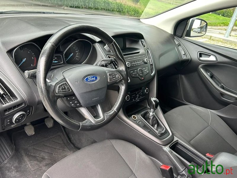 2016' Ford Focus Sw photo #5