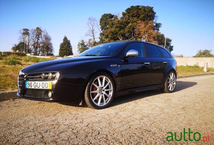 2008' Alfa Romeo 159 photo #1