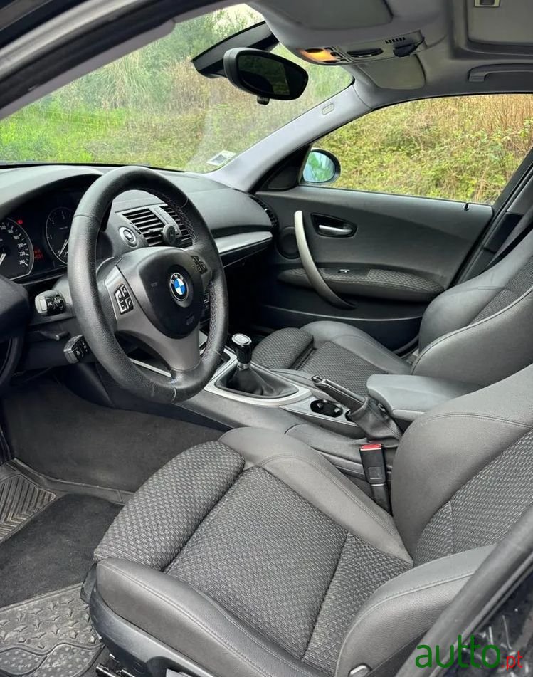 2005' BMW 120 D Sport photo #6