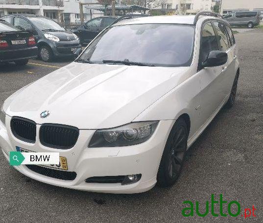 2009' BMW 320 D Touring Navigation photo #1