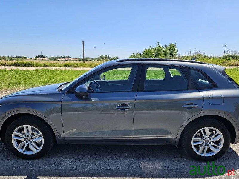 2020' Audi Q5 photo #5