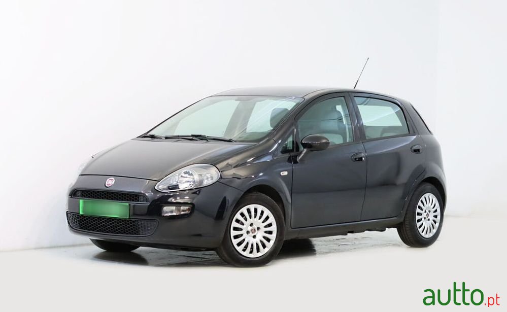 2012' Fiat Punto photo #1