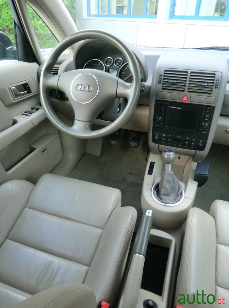 2005' Audi A2 photo #1