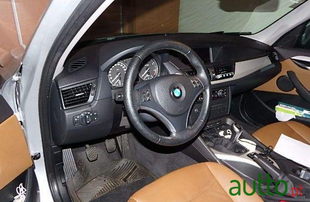 2009' BMW X1 Sdrive photo #1