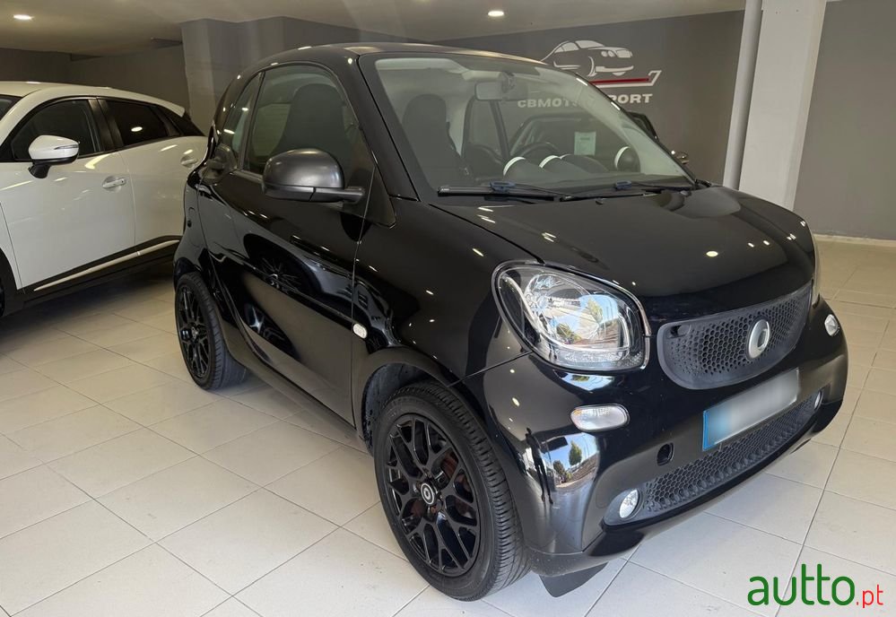 2015' Smart Fortwo 1.0 Passion 71 photo #3