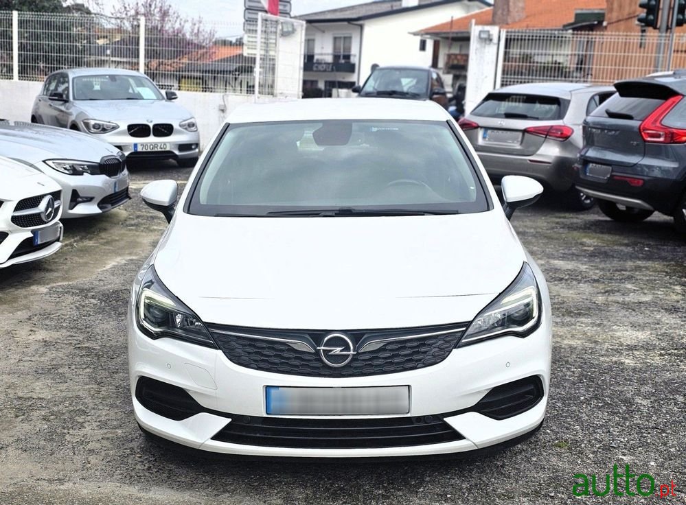 2020' Opel Astra 1.5 D S&S Edition photo #2