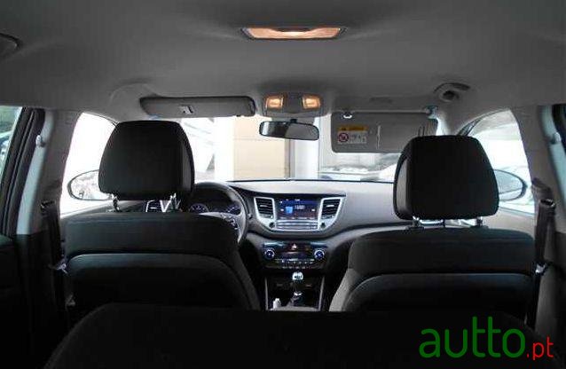 2016' Hyundai Tucson photo #2