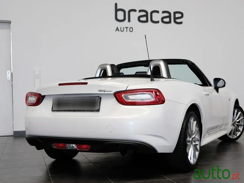 2017' Fiat 124 Spider photo #6