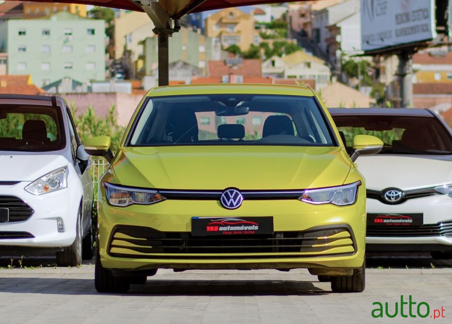 2021' Volkswagen Golf photo #2