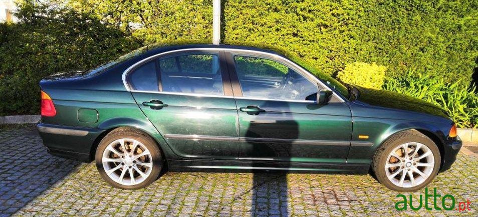 2001' BMW 320 Cx. Automática photo #2