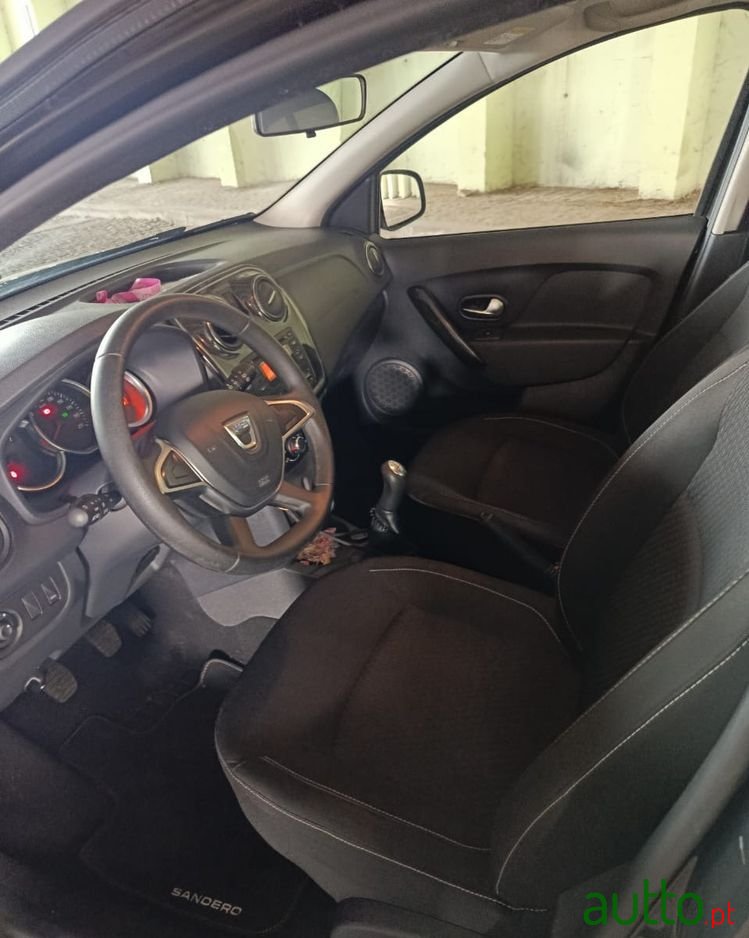 2017' Dacia Sandero photo #5