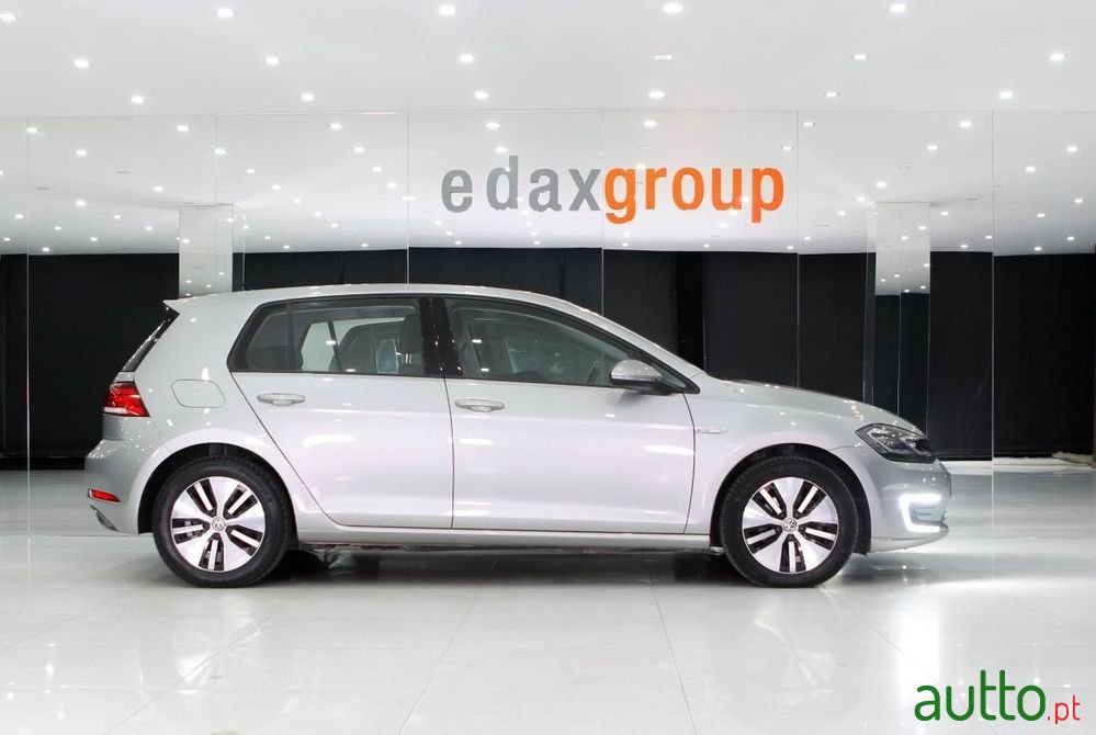 2019' Volkswagen e-Golf Ac/Dc photo #2