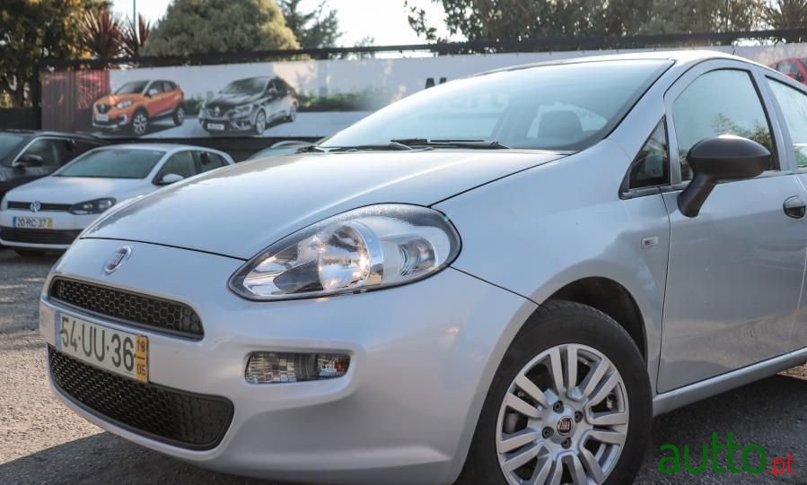 2018' Fiat Punto photo #2