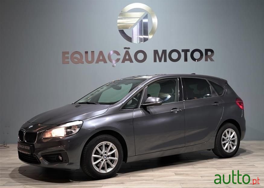 2017' BMW 216 Active Tourer photo #1
