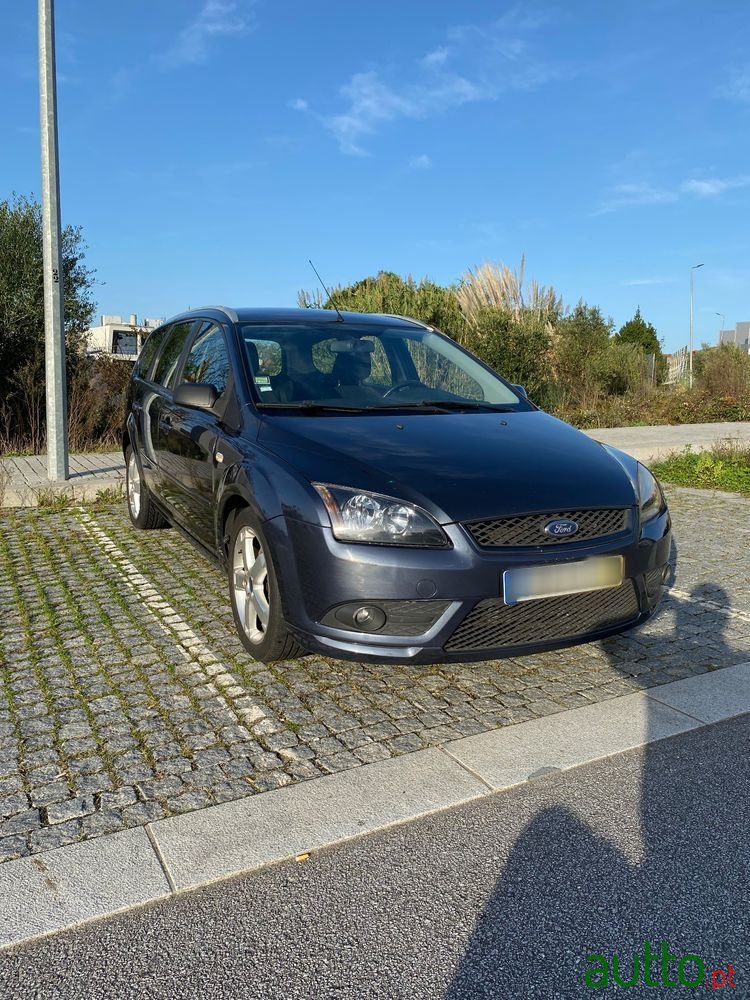 2007' Ford Focus Sw photo #2