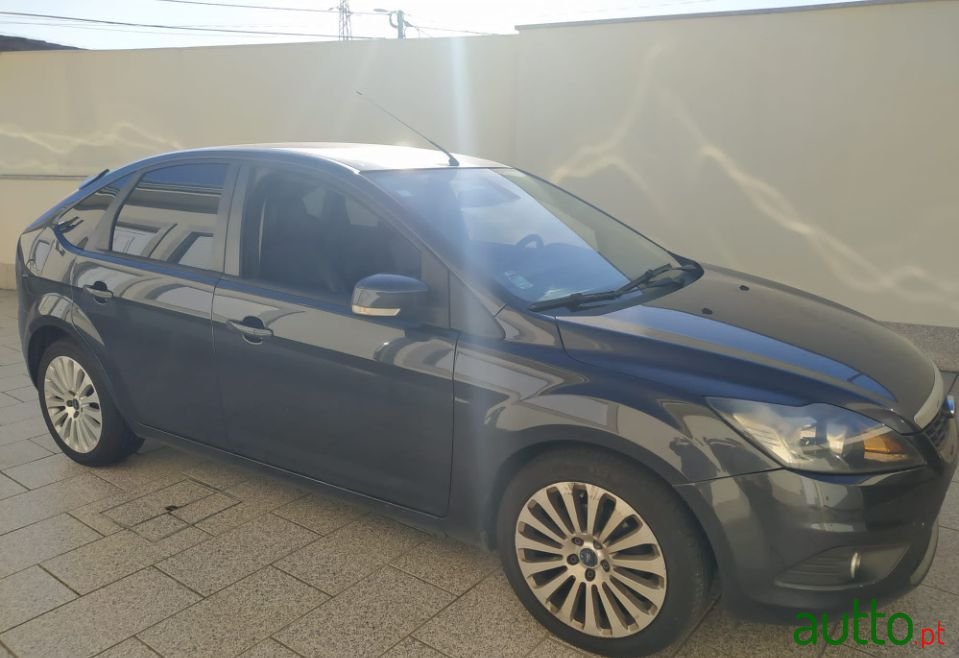 2010' Ford Focus photo #1