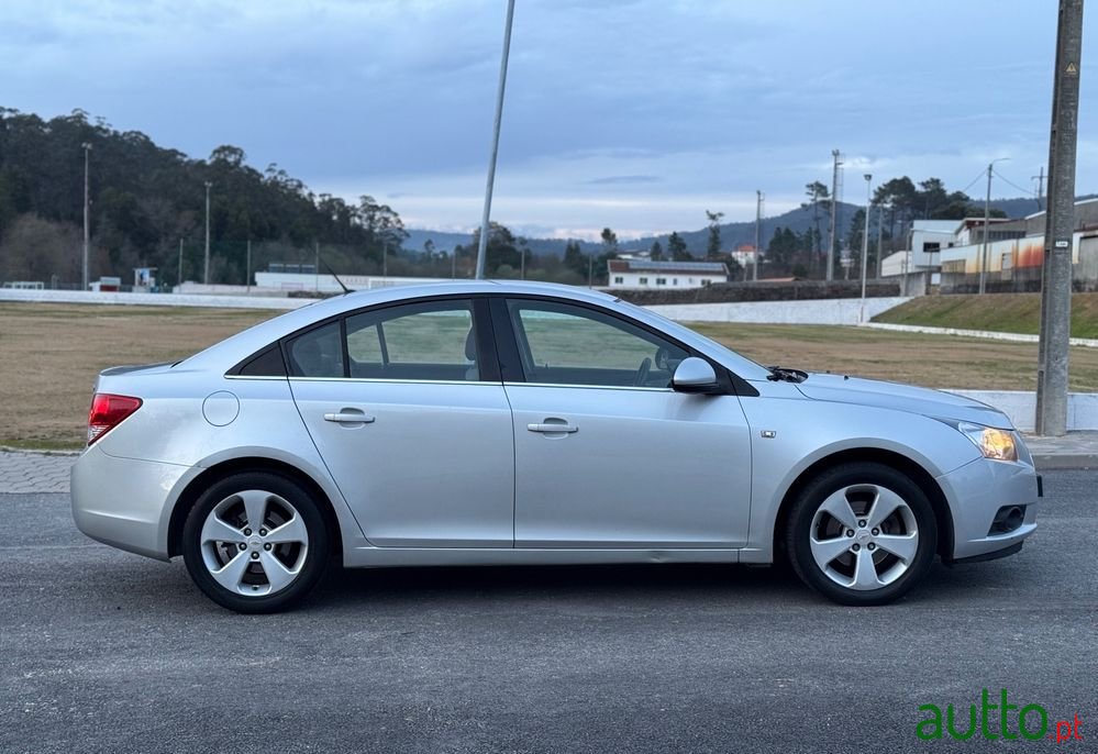 2010' Chevrolet Cruze 2.0 Vcdi Lt photo #4