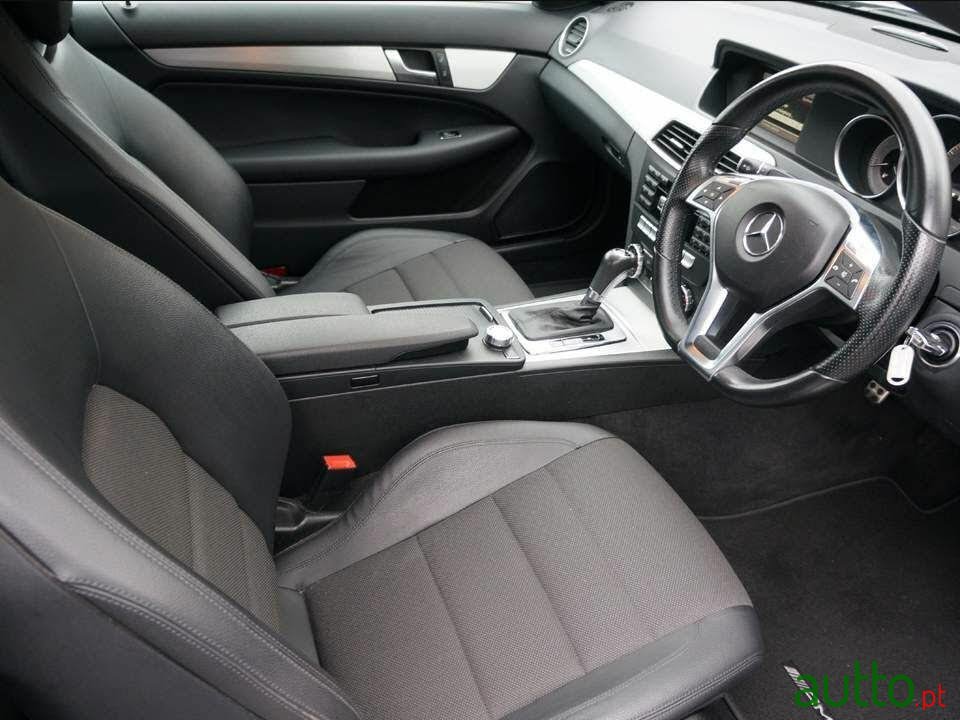 2012' Mercedes-Benz C-Class AMG Sport Blue Efficiency RHD photo #3