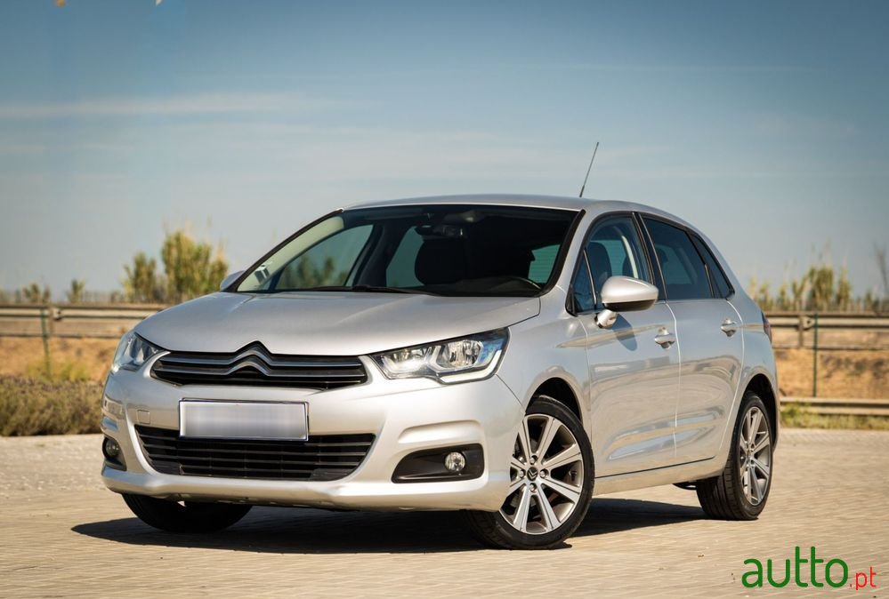 2015' Citroen C4 1.2 Puretech Feel photo #1