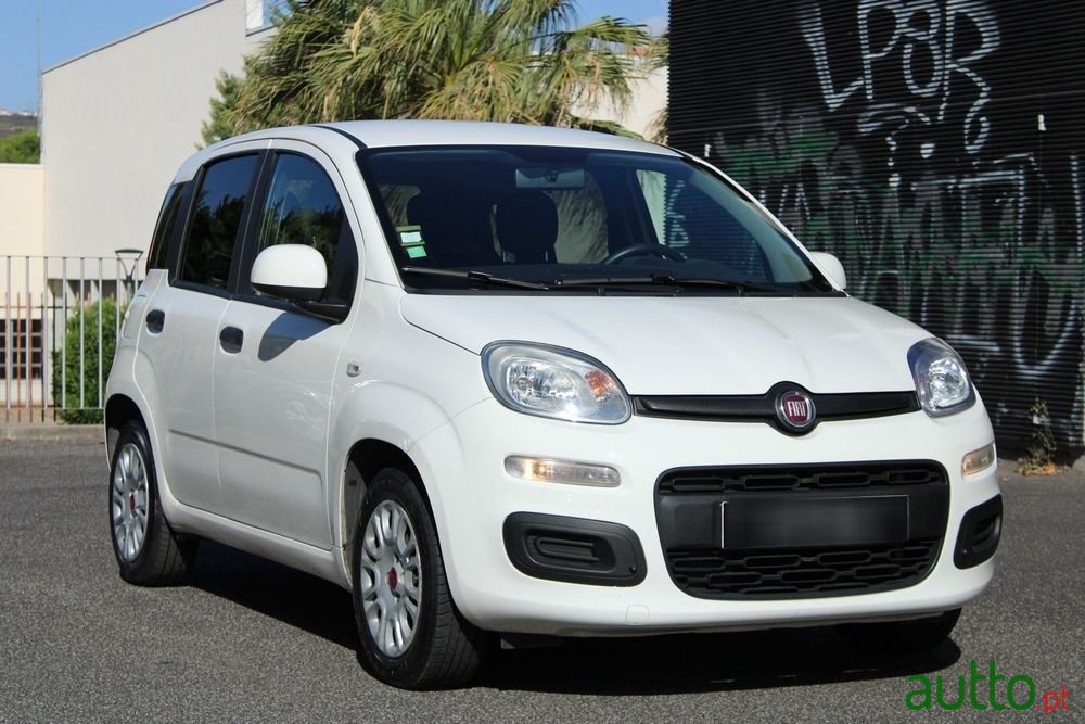 2019' Fiat Panda photo #2