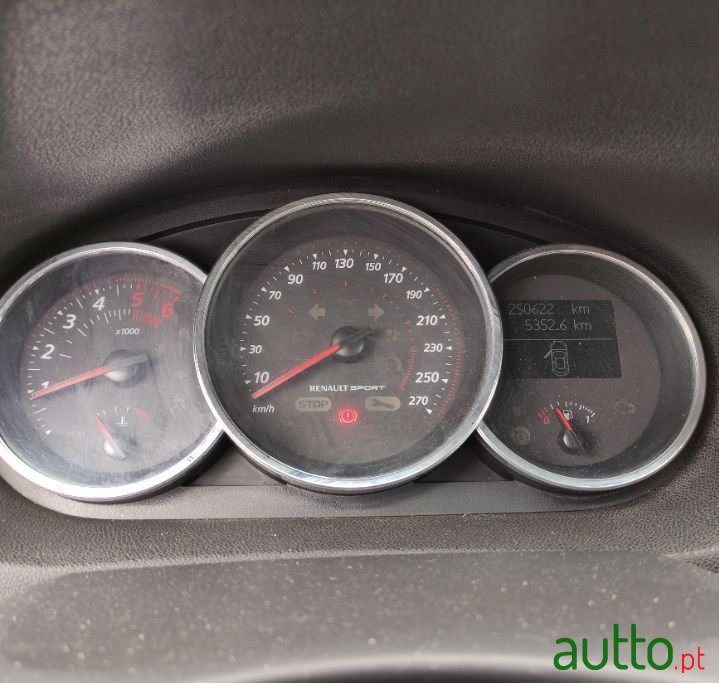 2012' Renault Megane Sport Tourer photo #6