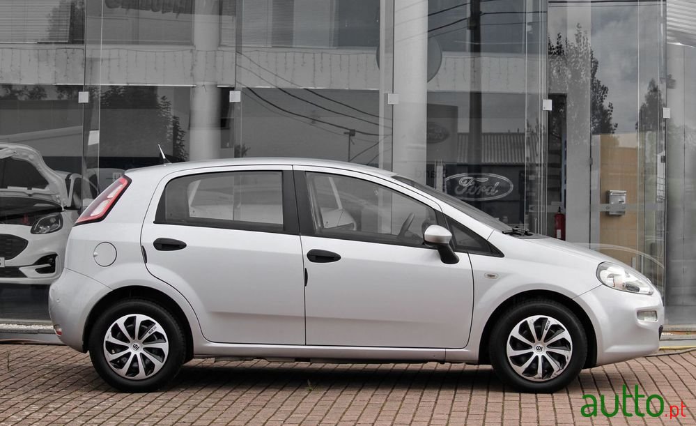 2012' Fiat Punto 1.2 Easy Start&Stop photo #4