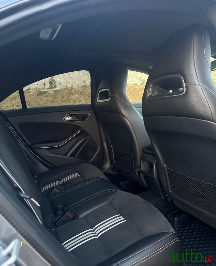 2017' Mercedes-Benz Classe Cla photo #2