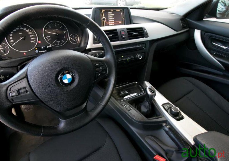 2012' BMW 316 d photo #3