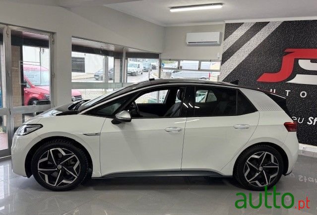 2020' Volkswagen ID.3 photo #4