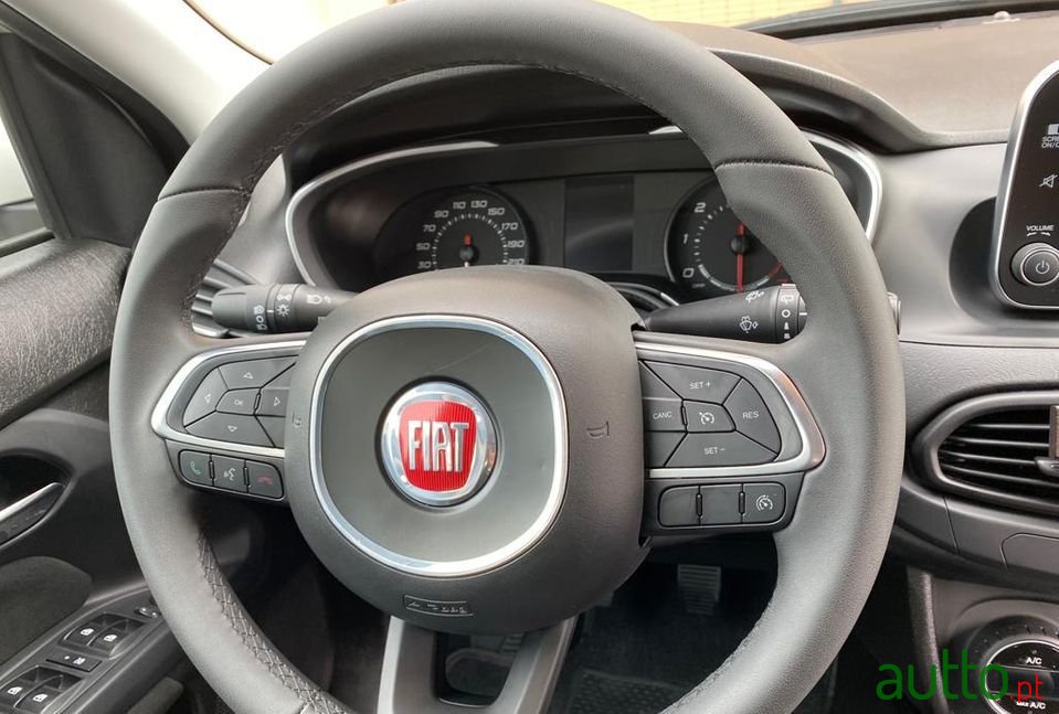 2020' Fiat Tipo photo #6