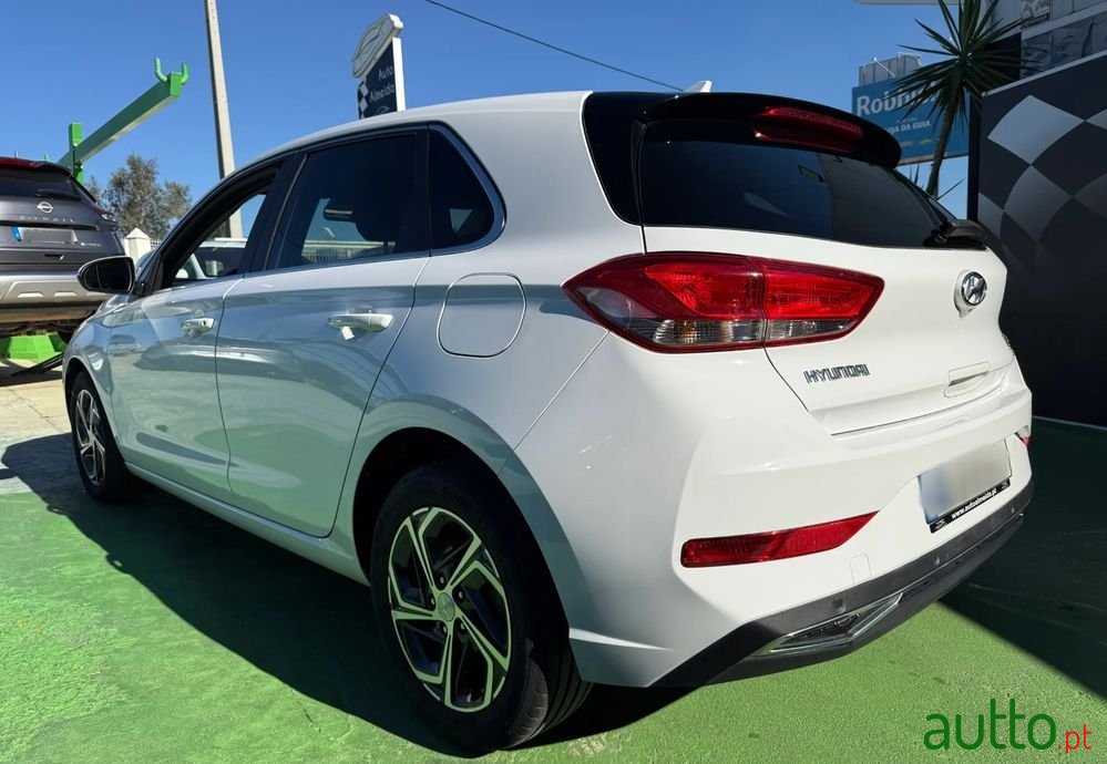 2021' Hyundai i30 photo #6
