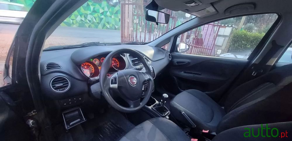 2016' Fiat Punto 1.2 Lounge S&S photo #6