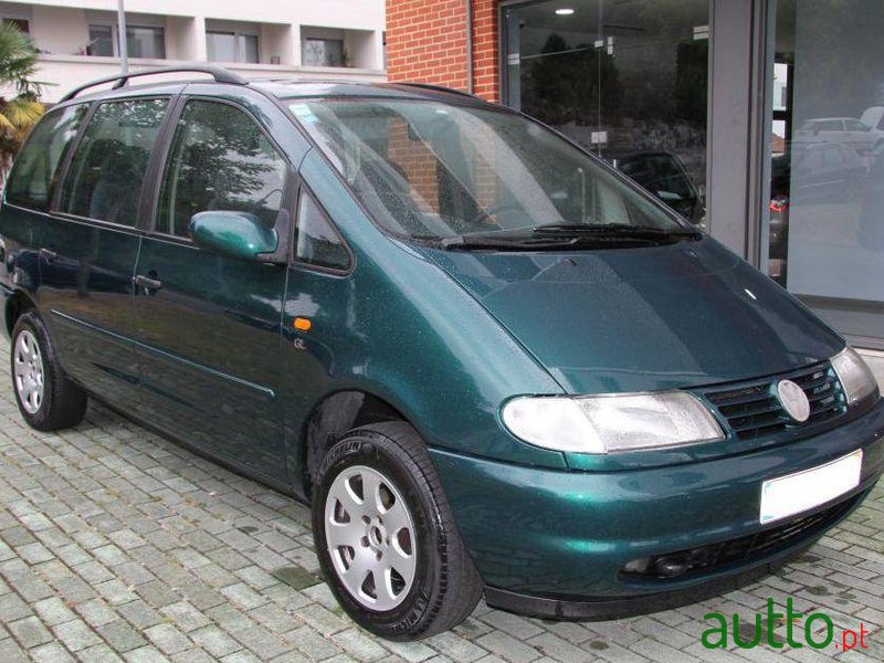 1997' Volkswagen Sharan 1.9 TDi CL 7L photo #3