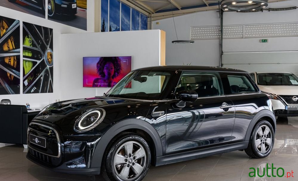 2022' MINI Electric photo #1