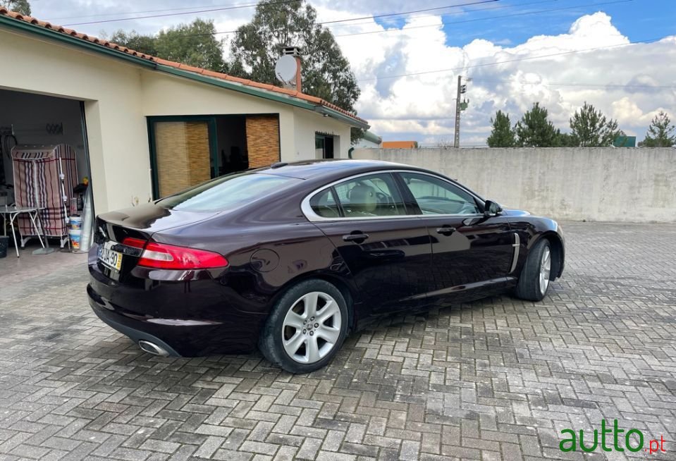 2010' Jaguar XF photo #1