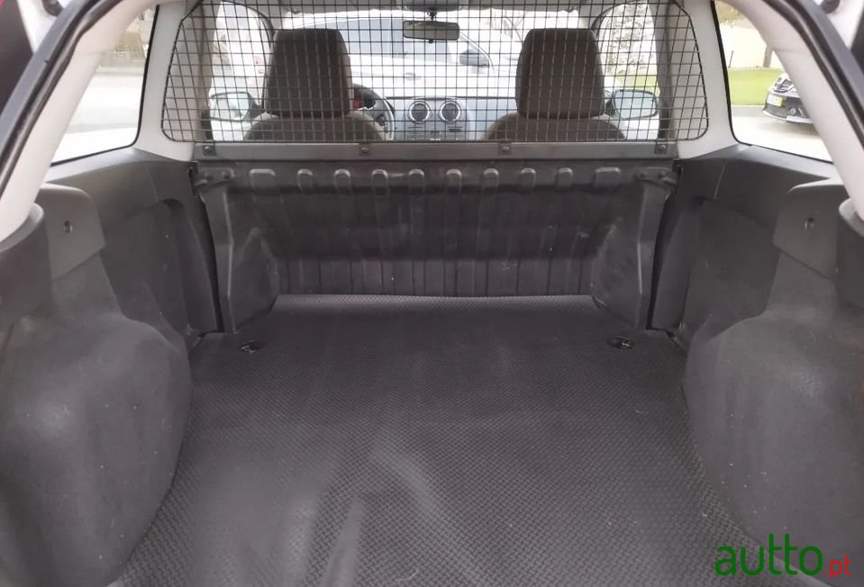 2008' Ford Fiesta photo #6