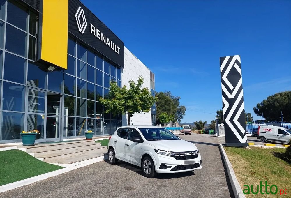 2024' Dacia Sandero photo #1