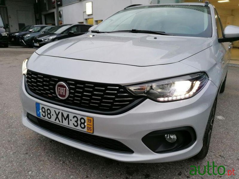 2019' Fiat Tipo Station Wagon photo #3