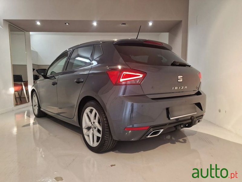 2020' SEAT Ibiza 1.0 Tsi S&S Fr photo #3