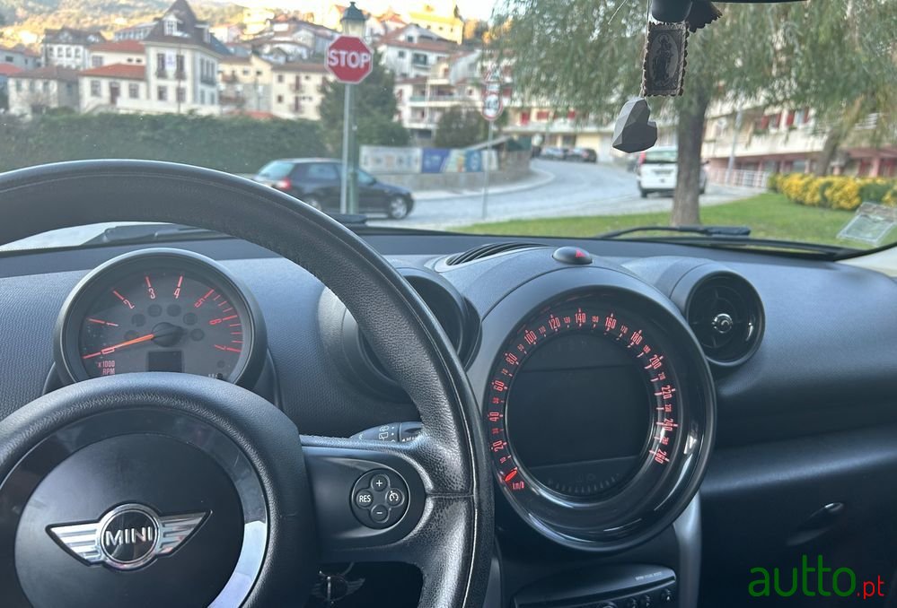 2016' MINI Countryman One D photo #4