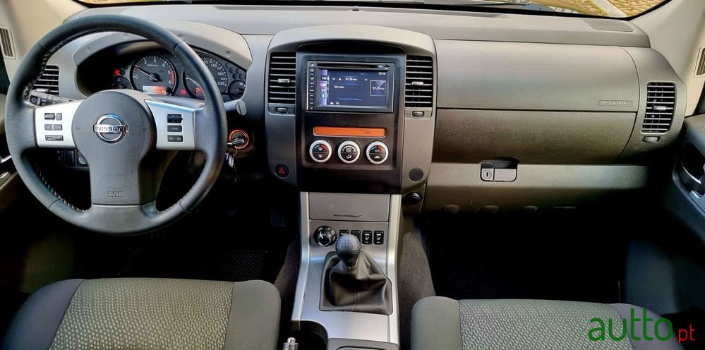 2014' Nissan Navara Dpf Platinum Evo photo #5