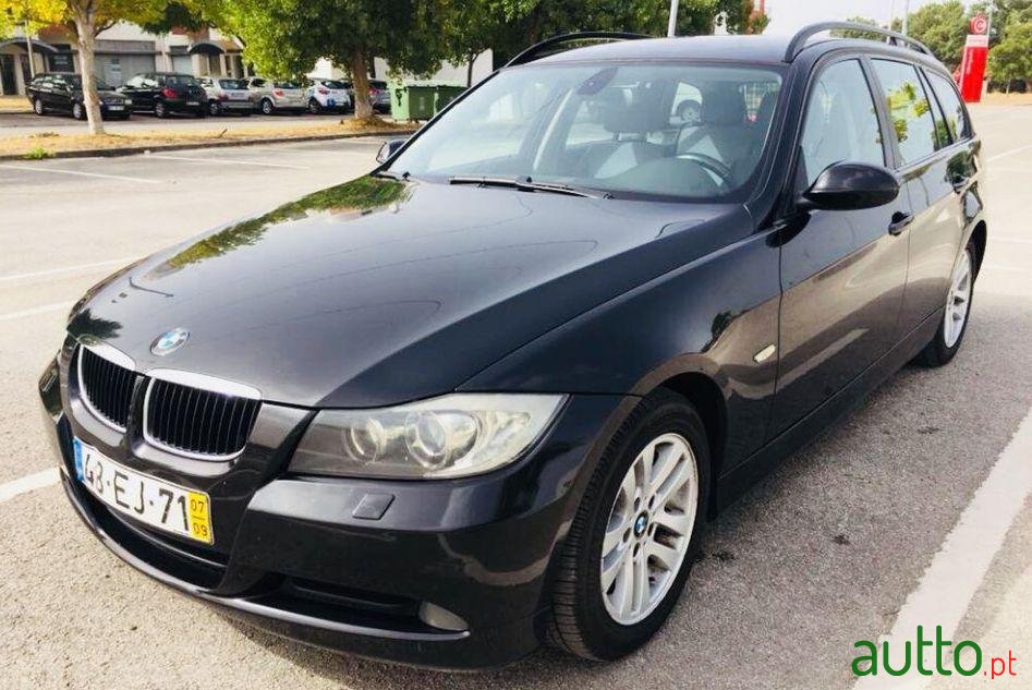 2007' BMW 320 Touring Nacional photo #2
