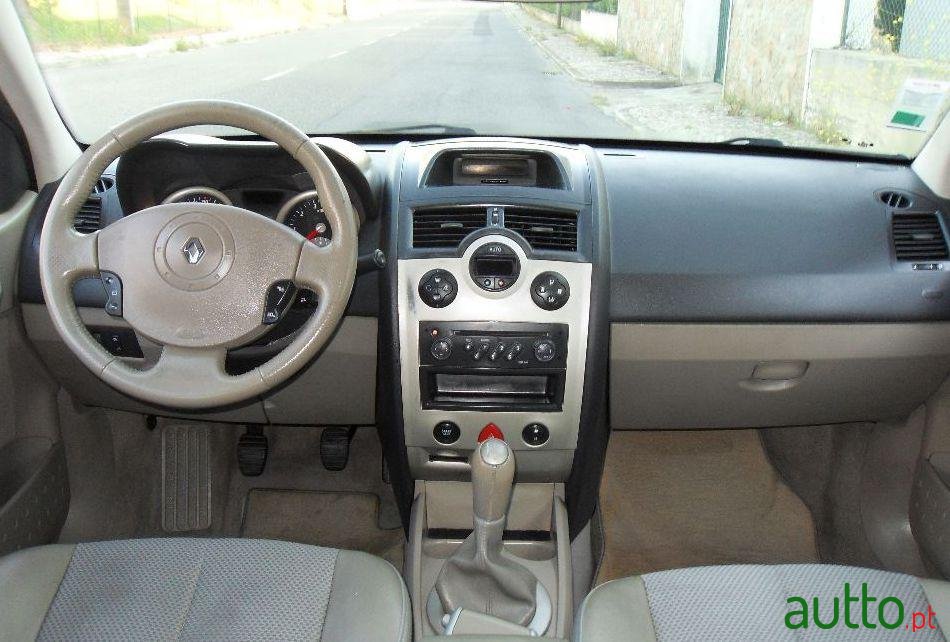 2003' Renault Megane photo #1